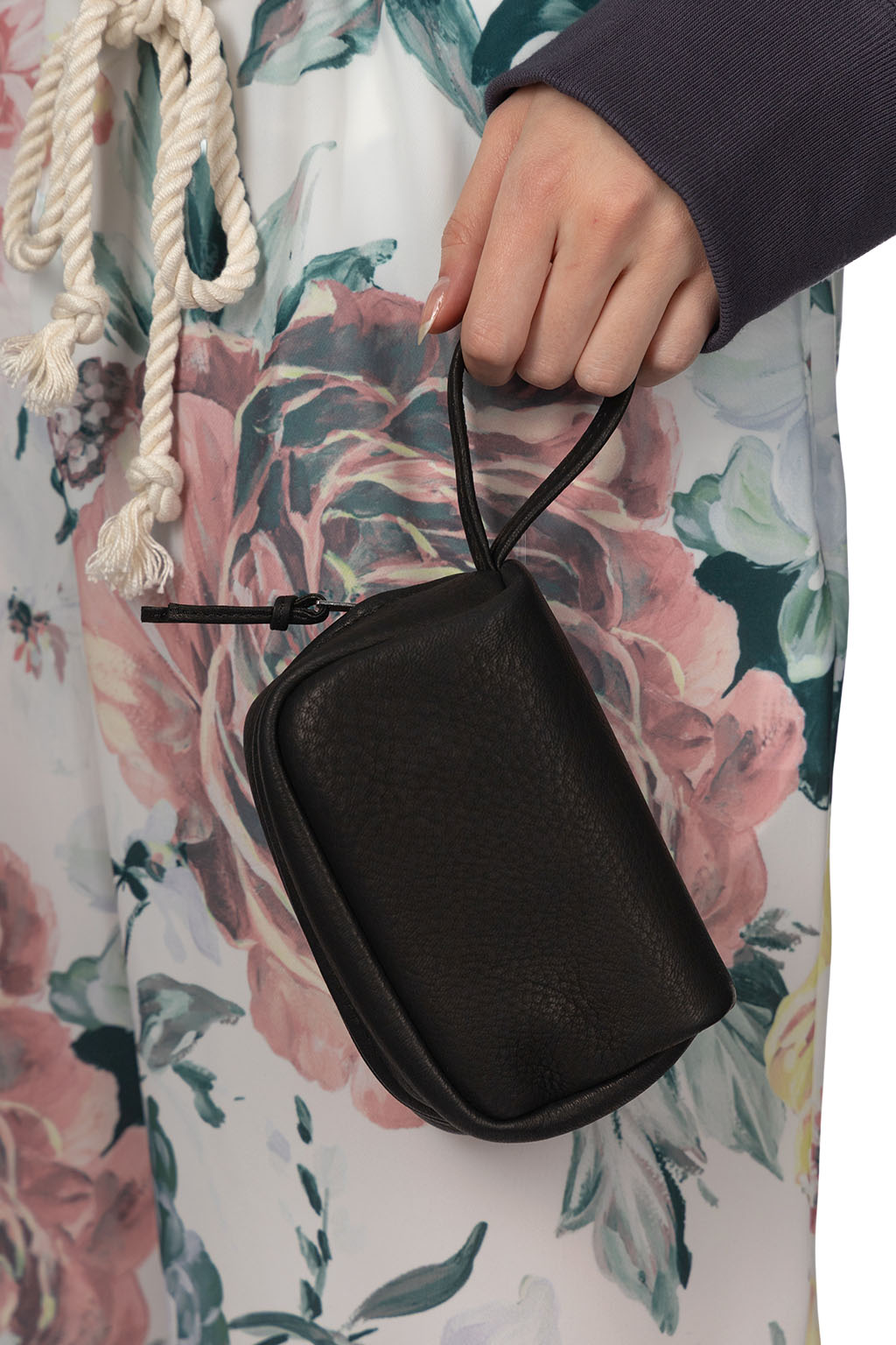 Aeta - Square Pouch - Black