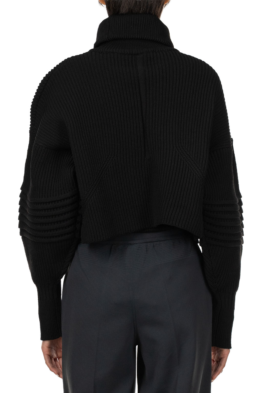 CFCL - Low Gauge Highneck Cropped Pullover - Black