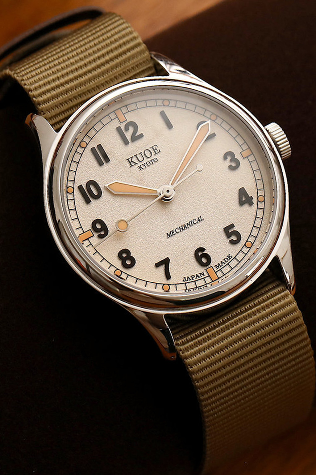 Kuoe Watch - OLD SMITH 90-002 Large - 38mm Automatic w/o Date  - Ivory 