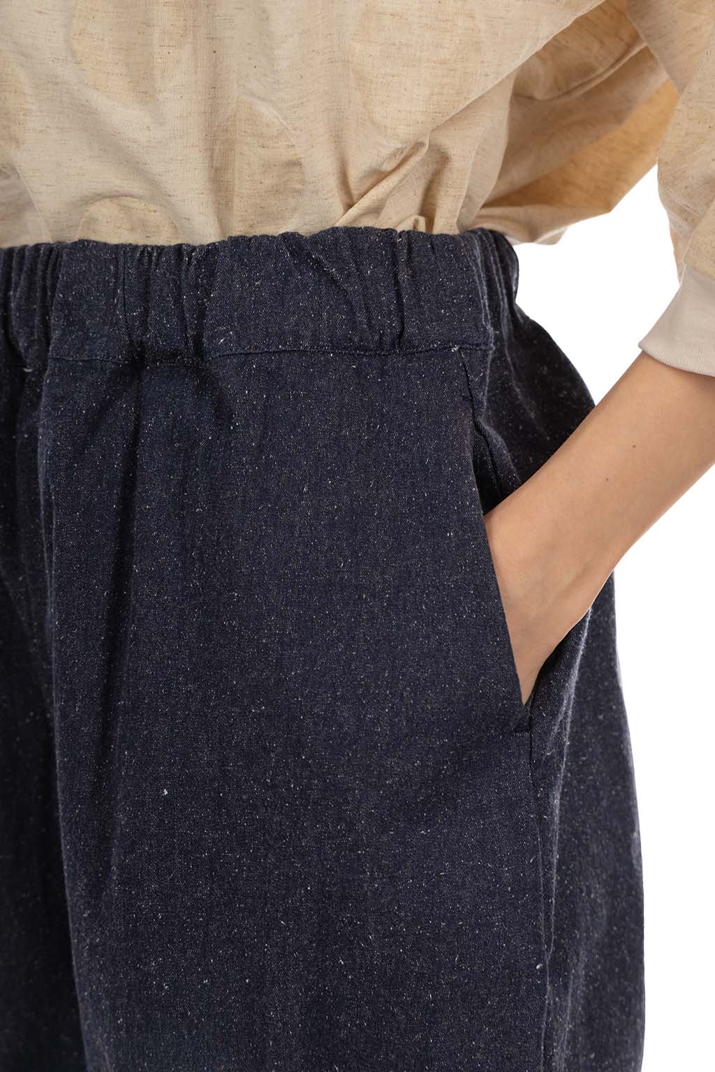 NARU  - Cotton Silk Denim Egg Pants