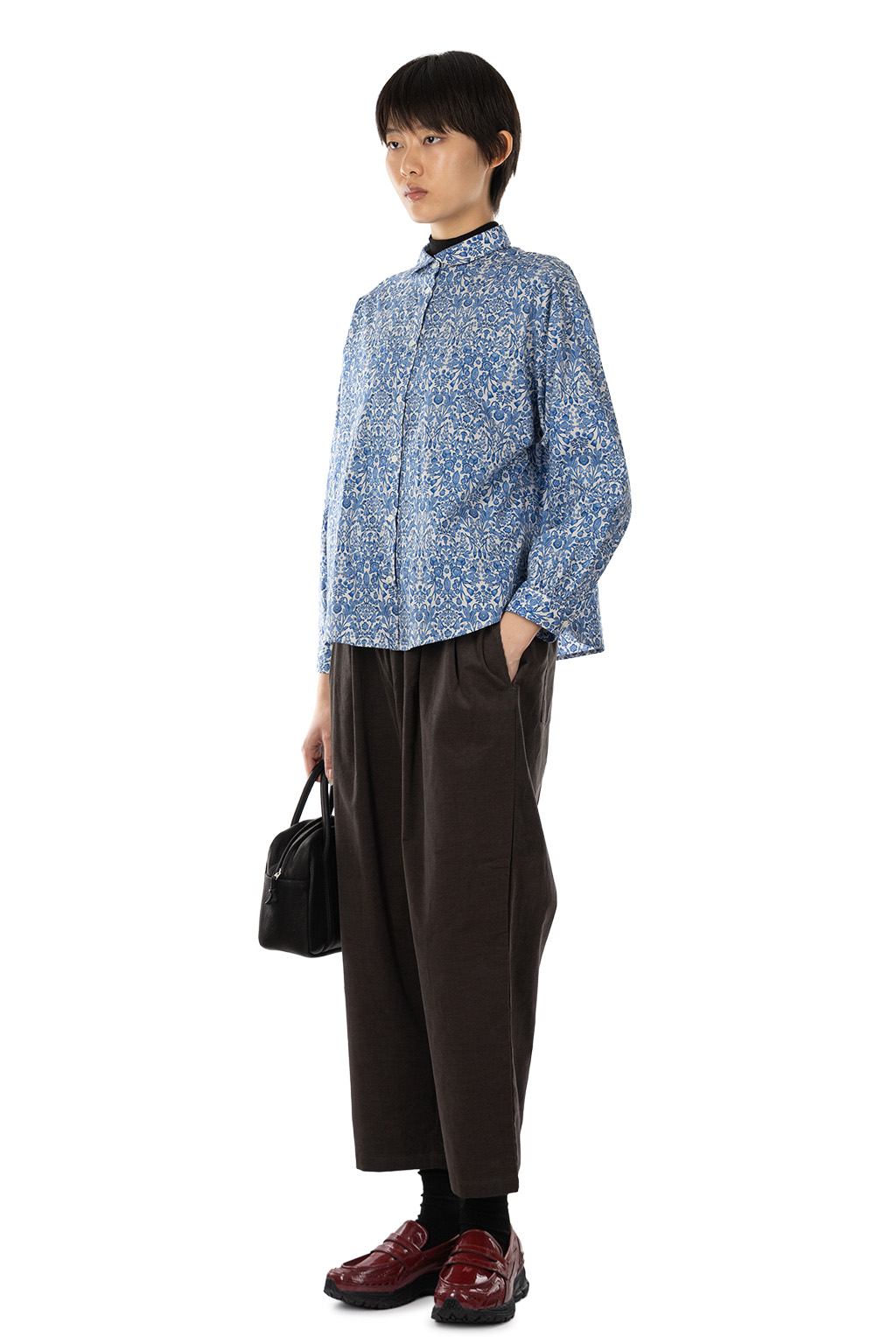 Nachukara - Cotton Printed Round-Collar Blouse - White x Blue