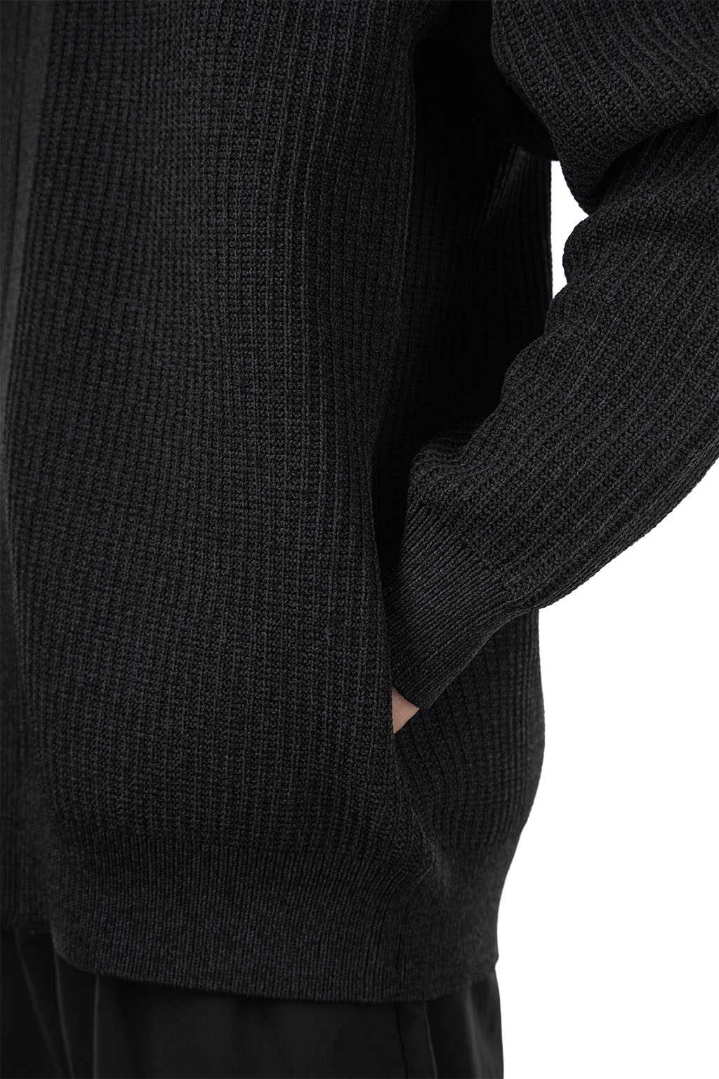 Nanamica (NAN) - 5G Zip Cardigan - Black