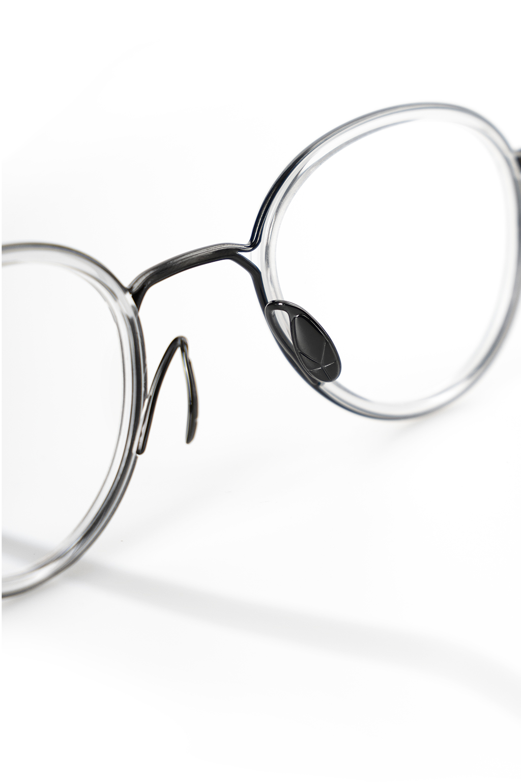 Yuichi Toyama - F.Gertrud - Hairline Black Clear Light Gray