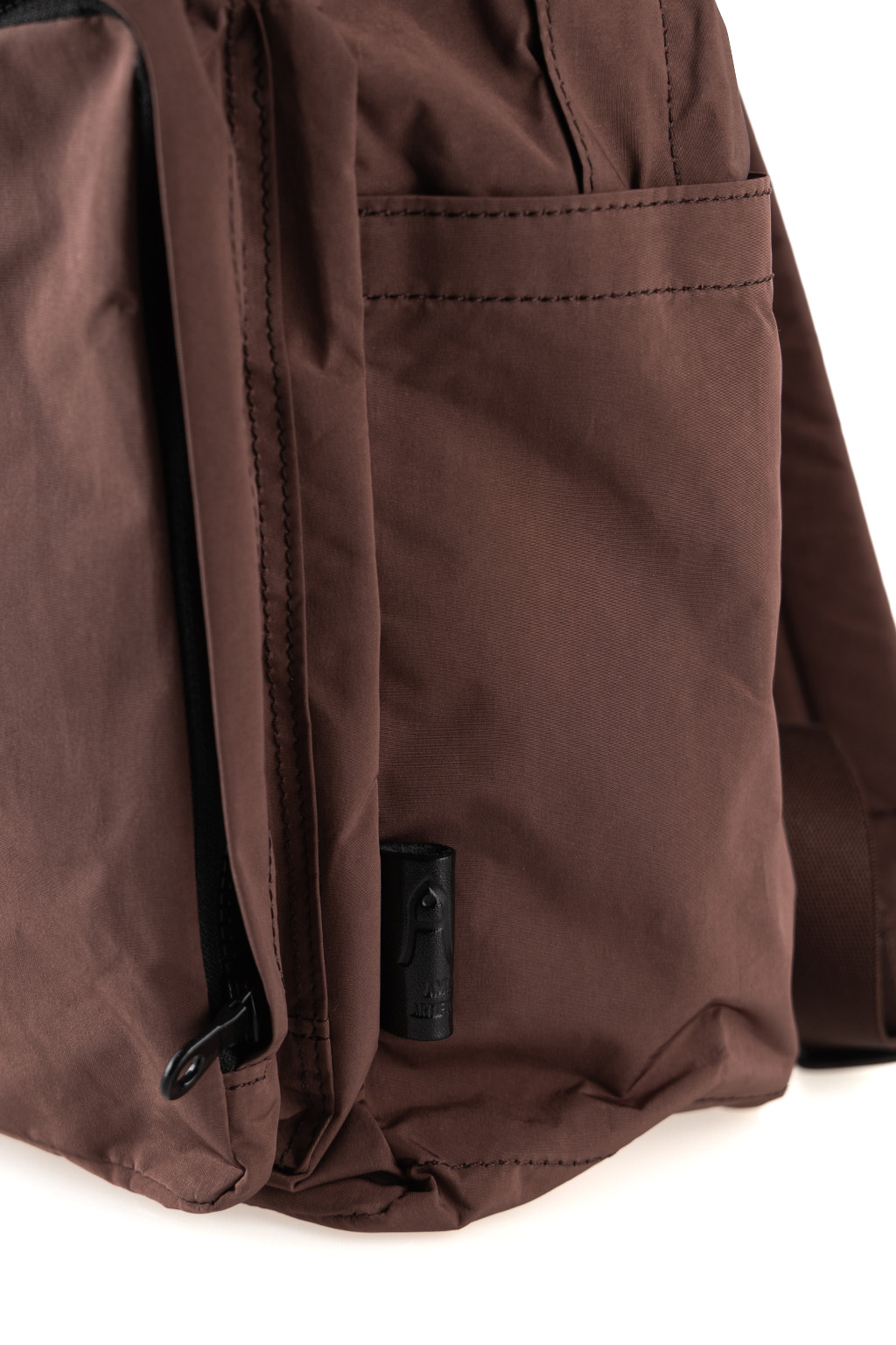 Amiacalva - Gabardine Backpack M - Bordeaux Brown