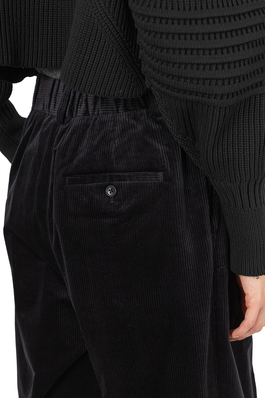 nicholson & nicholson - LENO Corduroy Pants - Black